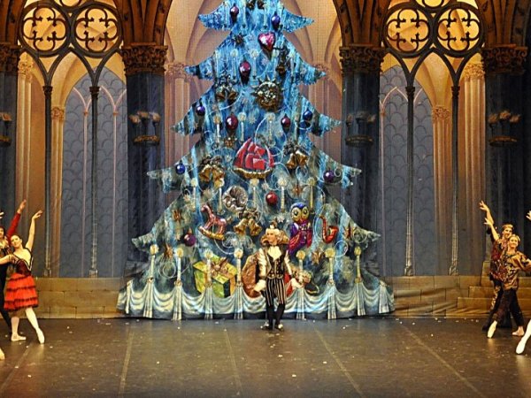 El arte forma parte de las «fiestas sociales»