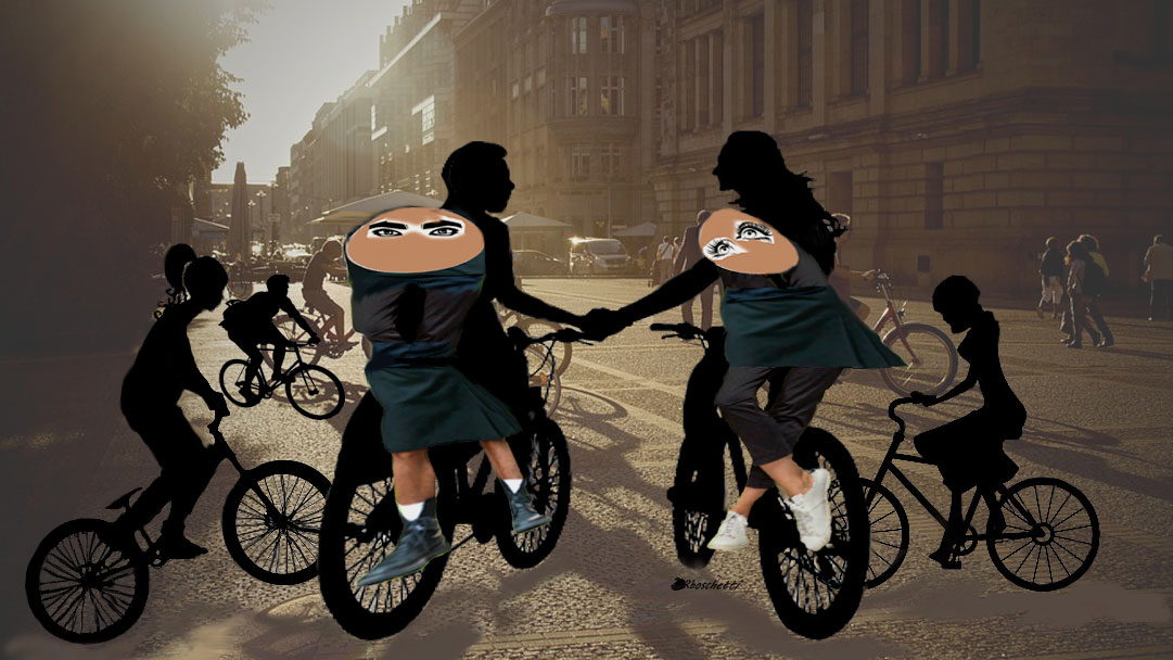 El ayuntamiento imparte clases a mujeres para montar bicicletas